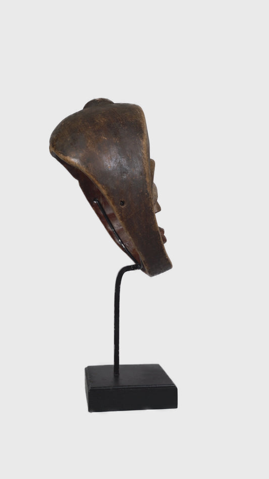 Masque Kwele 02 – Symbole d’harmonie et de lumière (Collection Héritage)